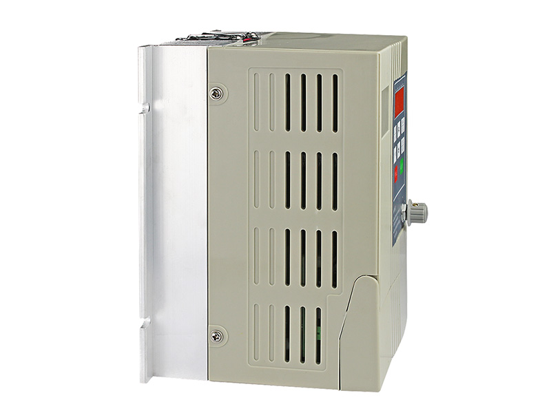 4000H通用變頻器，變頻器三相380V，變頻器廠家，電機(jī)變頻器